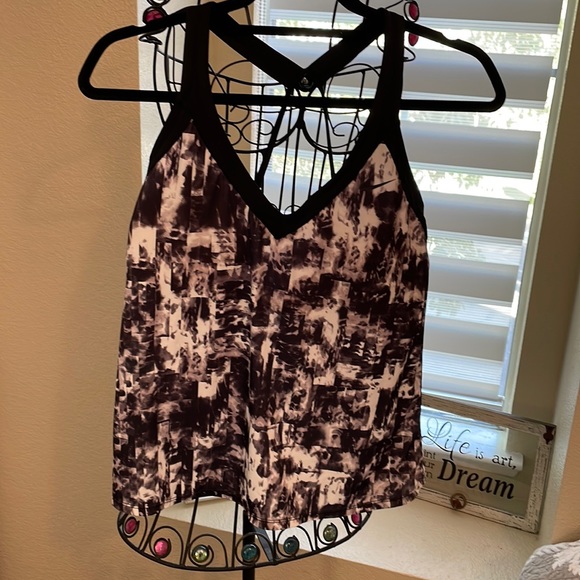 Nike swim top size large - Picture 1 of 7